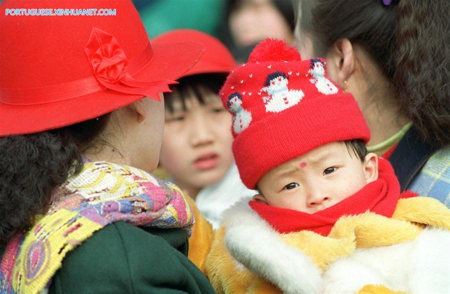 (MOMENTS FOREVER)(FESTIVECHINA)CHINA-SPRING FESTIVAL-KIDS (CN)