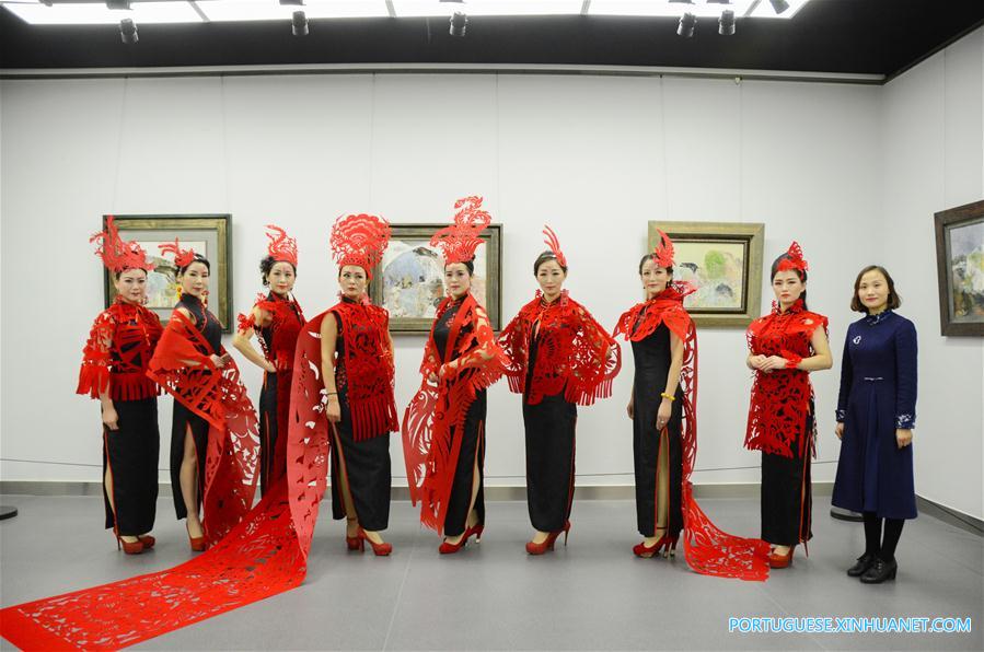 #CHINA-SHANDONG-LIAOCHENG-CHEONGSAM WITH PAPER CUTTING (CN)