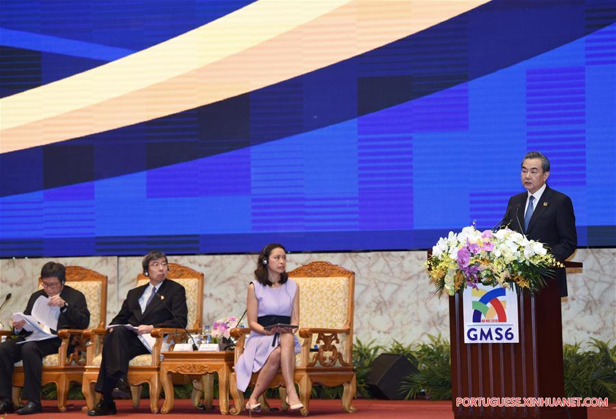 VIETNAM-HANOI-GMS ECONOMIC COOPERATION-BUSINESS SUMMIT-WANG YI
