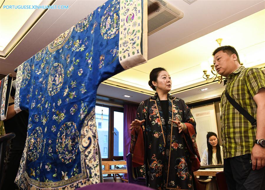 CHINA-BEIJING-TRADITIONAL COSTUMES-EXHIBITION (CN)