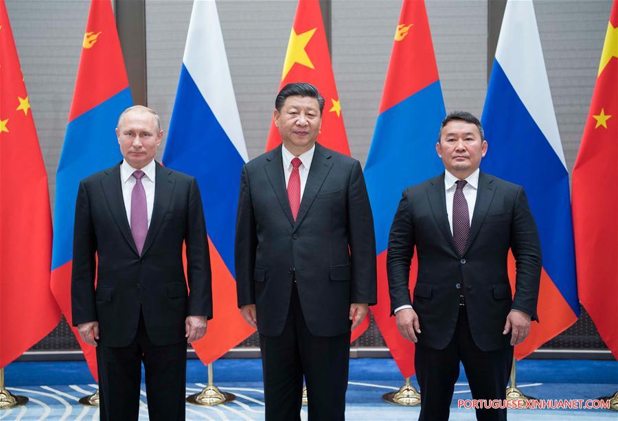(SCO SUMMIT) CHINA-QINGDAO-XI JINPING-RUSSIA-MONGOLIA-MEETING (CN)