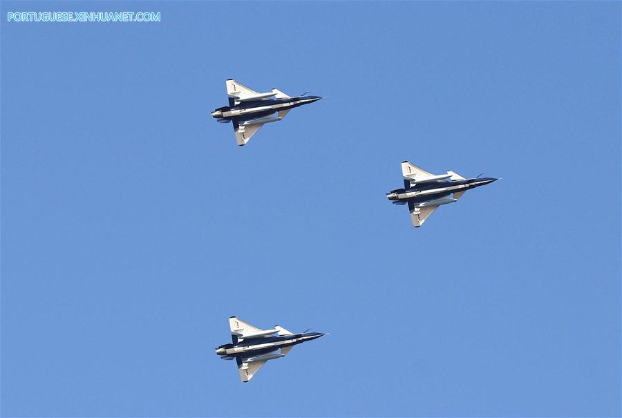 CHINA-AIR FORCE AEROBATICS TEAM-RUSSIA-PERFORMANCE (CN)