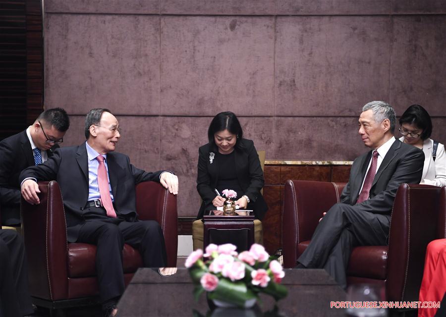 SINGAPORE-CHINA-WANG QISHAN-LEE HSIEN LOONG-MEETING