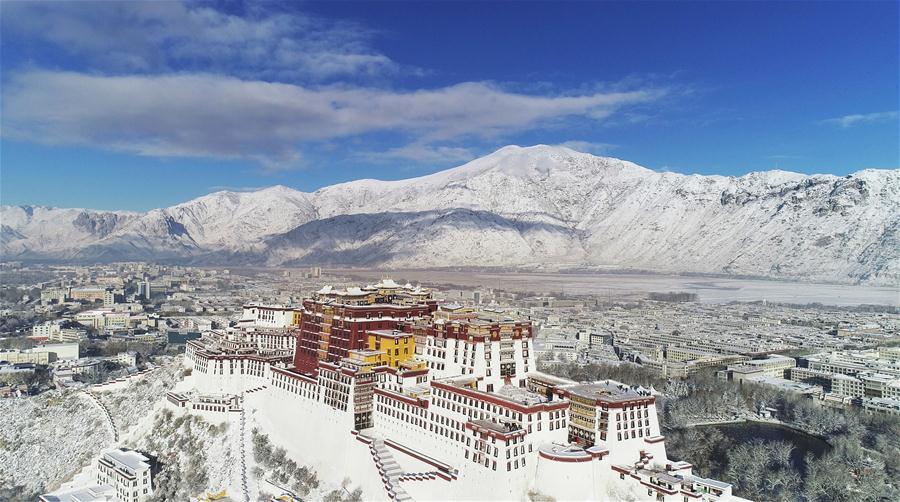 CHINA-TIBET-LHASA-SNOW (CN)