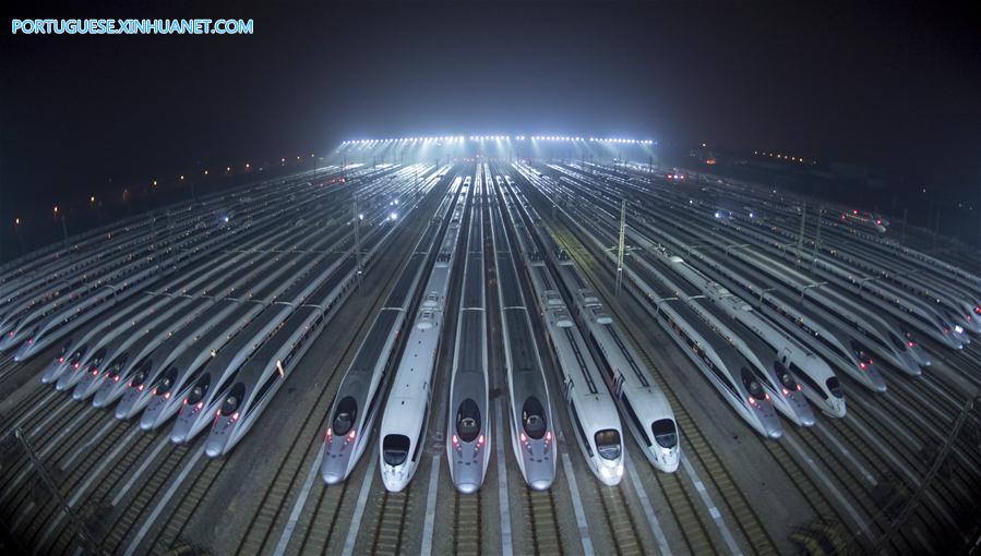 CHINA-HUBEI-WUHAN-HIGH SPEED TRAIN-SPRING FESTIVAL-CHUNYUN (CN)