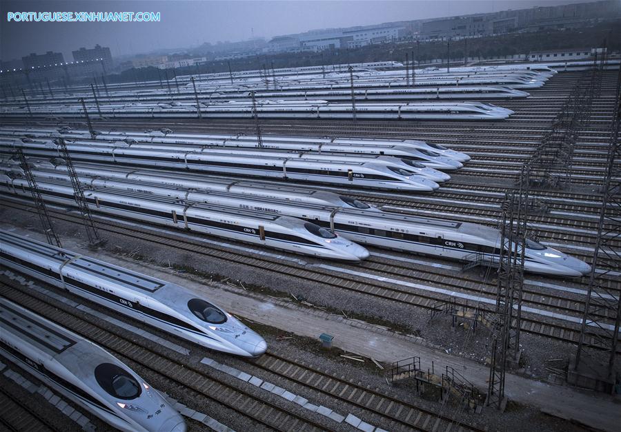 CHINA-HUBEI-WUHAN-HIGH SPEED TRAIN-SPRING FESTIVAL-CHUNYUN (CN)