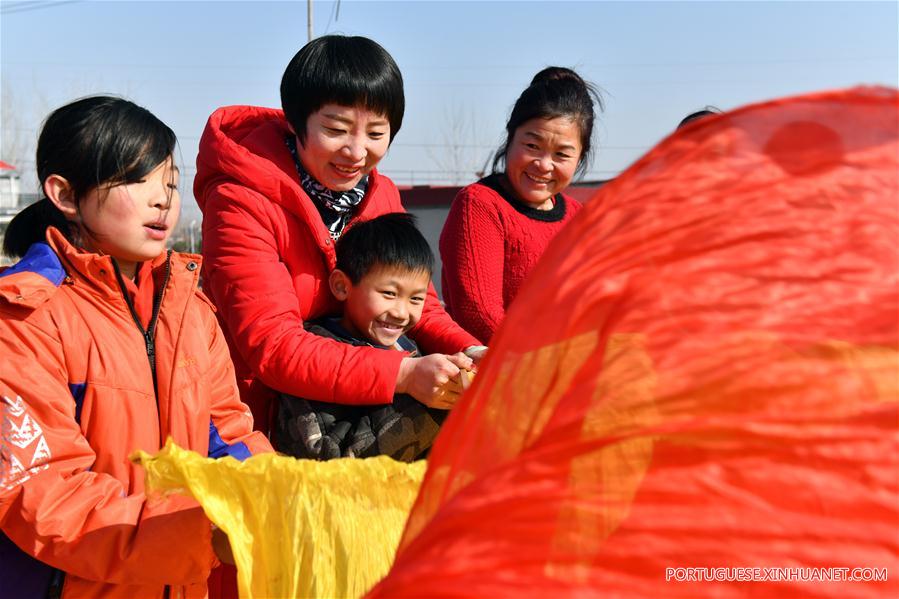 CHINA-SHANDONG-ORPHANED CHILDREN-VOLUNTEER (CN)