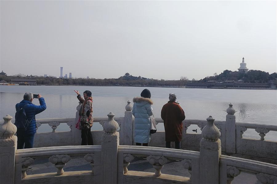 (BeijingCandid) CHINA-BEIJING-BEIHAI PARK (CN)