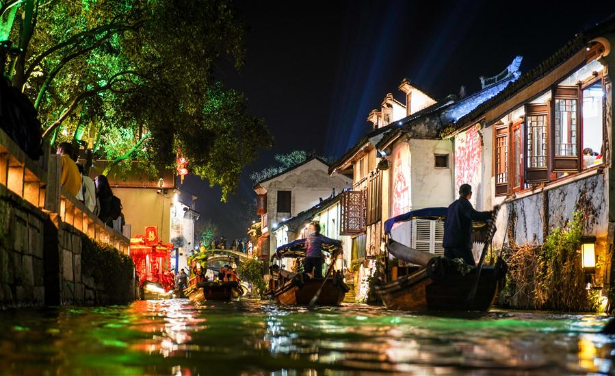 CHINA-KUNSHAN-ZHOUZHUANG ANCIENT TOWN-NIGHT VIEW (CN)