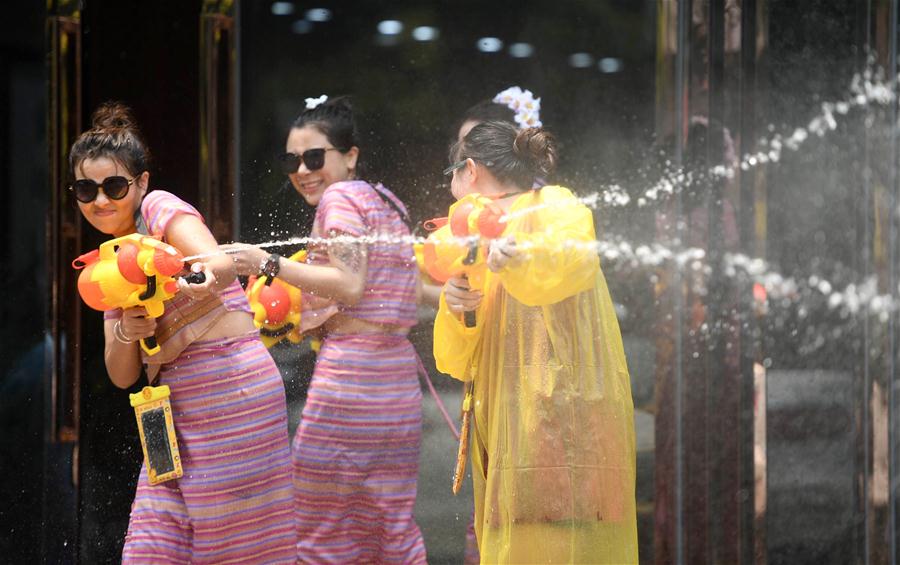 CHINA-YUNNAN-XISHUANGBANNA-WATER SPRINKLING FESTIVAL (CN)
