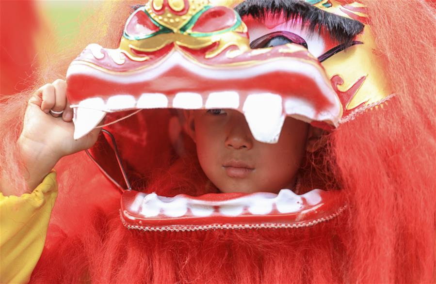 #CHINA-SHANDONG-LINYI-LABOR DAY HOLIDAY-CELEBRATIONS (CN)