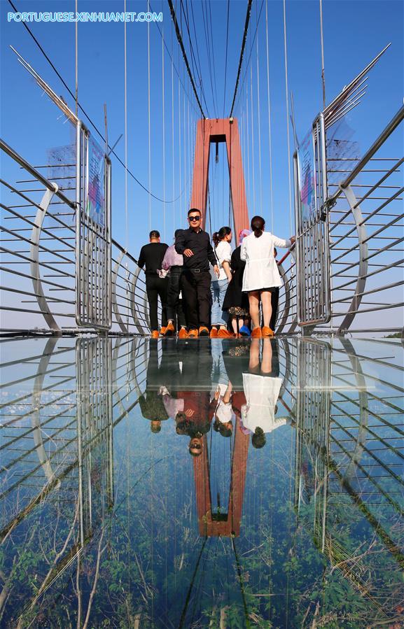 #CHINA-JIANGSU-JIANGYIN-GLASS BRIDGE (CN)