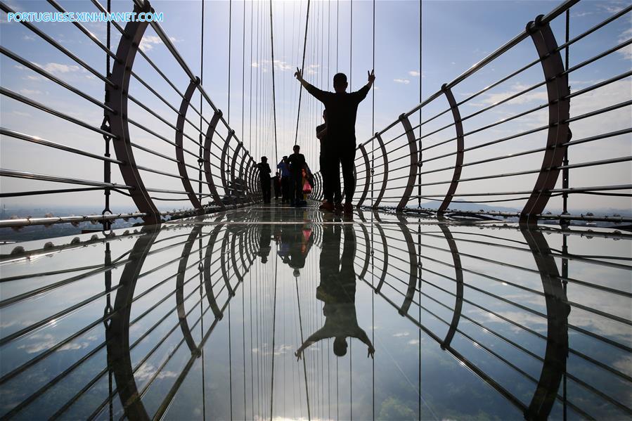 #CHINA-JIANGSU-JIANGYIN-GLASS BRIDGE (CN)