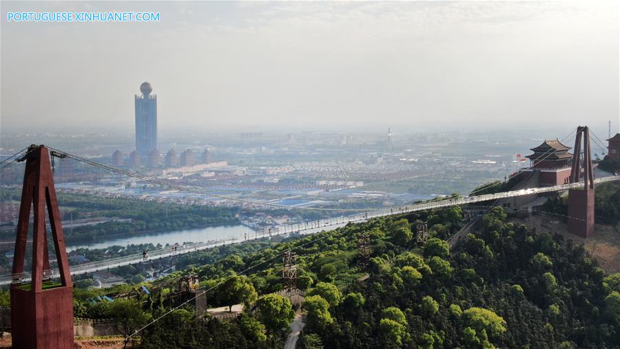 #CHINA-JIANGSU-JIANGYIN-GLASS BRIDGE (CN)