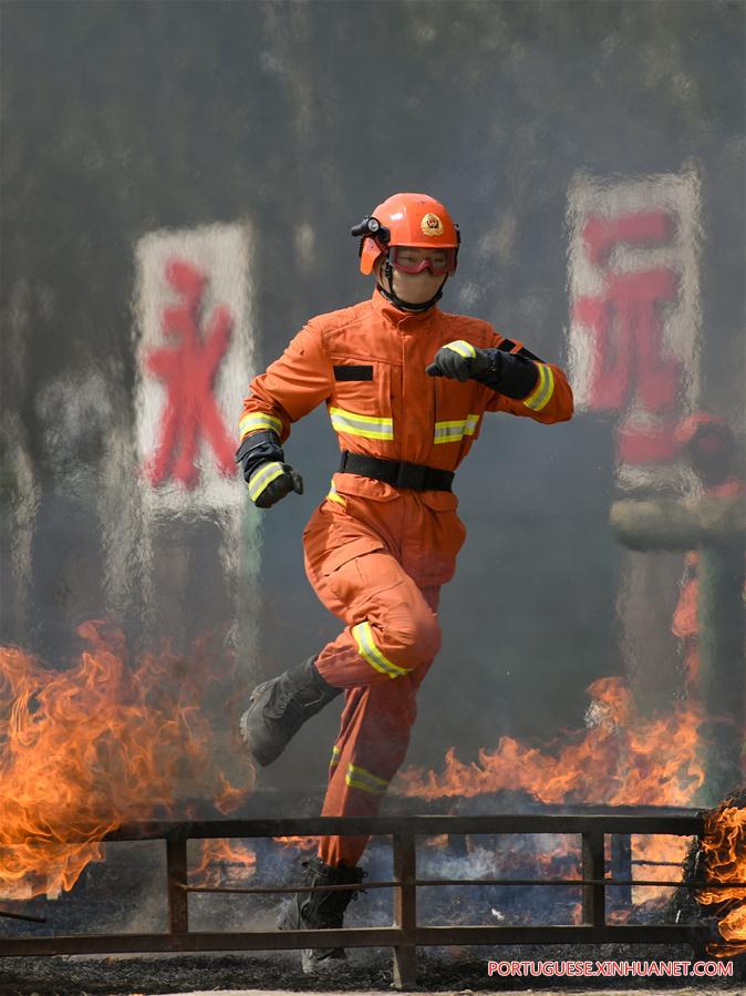 CHINA-HOHHOT-FIREMAN-TRAINING (CN)