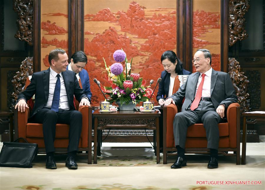CHINA-BEIJING-WANG QISHAN-FRANCE-DIPLOMATIC COUNSELOR-MEETING (CN)