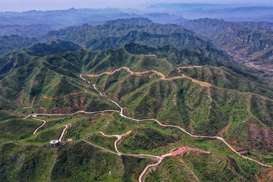 CHINA-HEBEI-TAIHANG MOUNTAINS-TERRACED FIELDS-SCENERY (CN)