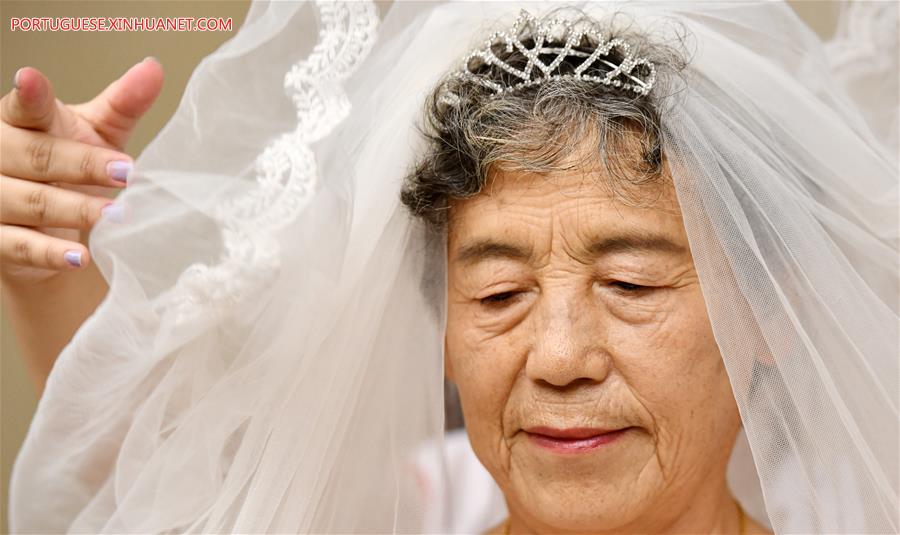 CHINA-TIANJIN-ELDERLY COUPLES-WEDDING PHOTOS (CN)