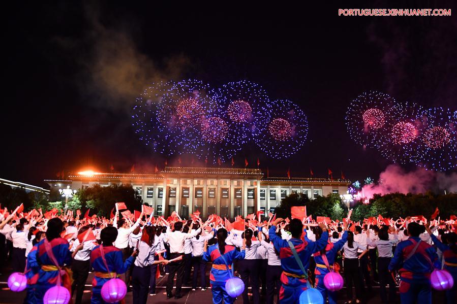 (PRC70Years)CHINA-BEIJING-NATIONAL DAY-CELEBRATIONS-EVENING GALA (CN)