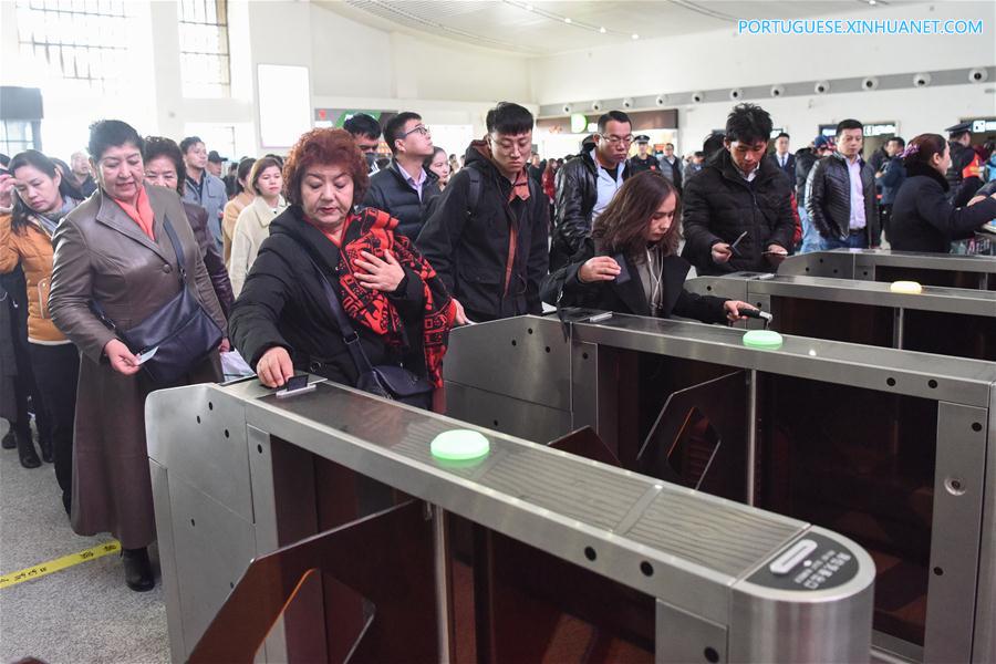 CHINA-XINJIANG-TRANSPORTATION-HIGH-SPEED RAILWAY-5TH ANNIVERSARY (CN)