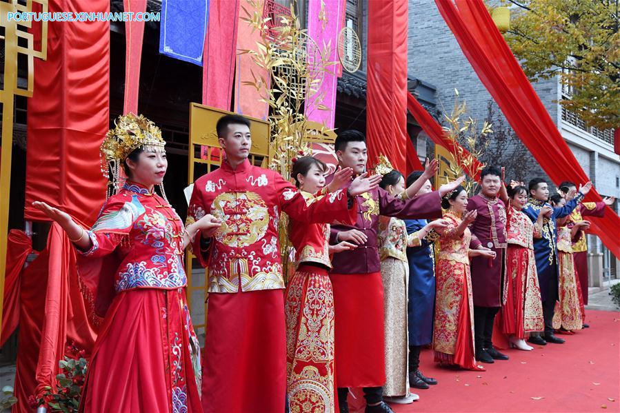 CHINA-SHANDONG-QINGDAO-TRADITIONAL GROUP WEDDING (CN)