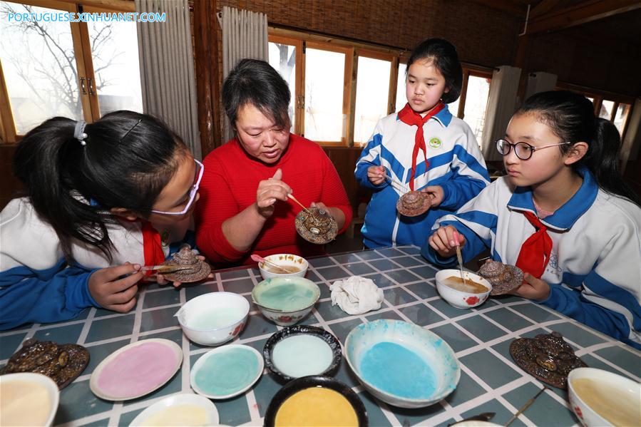 CHINA-HEBEI-XIANGHE-CLOISONNE-STUDENT ACTIVITY