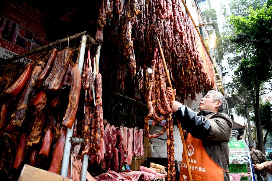 CHINA-SICHUAN-CHENGDU-DAILY LIFE-SAUSAGE (CN)