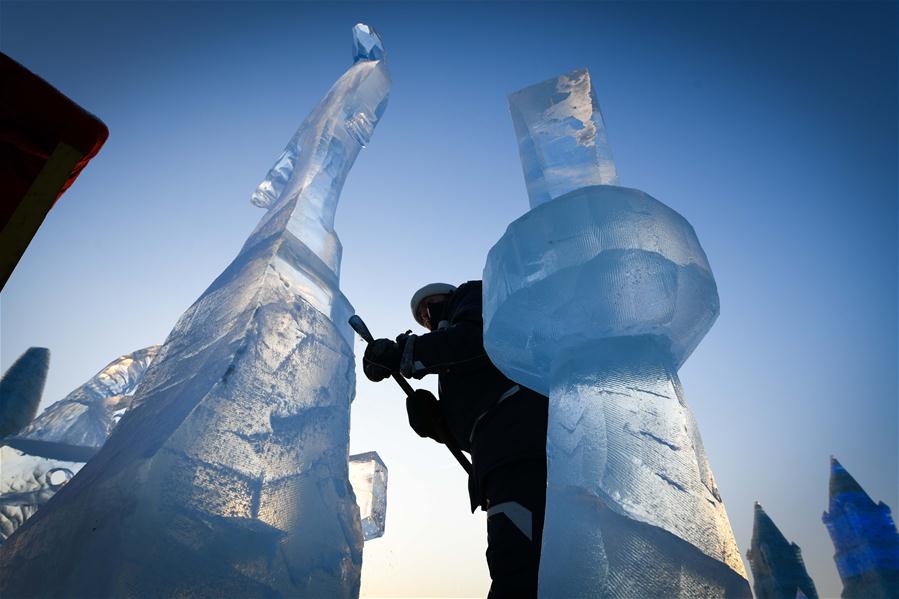 CHINA-HARBIN-ICE SCULPTURE-COMPETITION (CN)