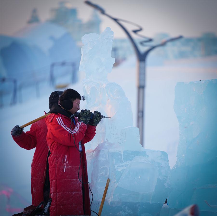 CHINA-HARBIN-ICE SCULPTURE-COMPETITION (CN)