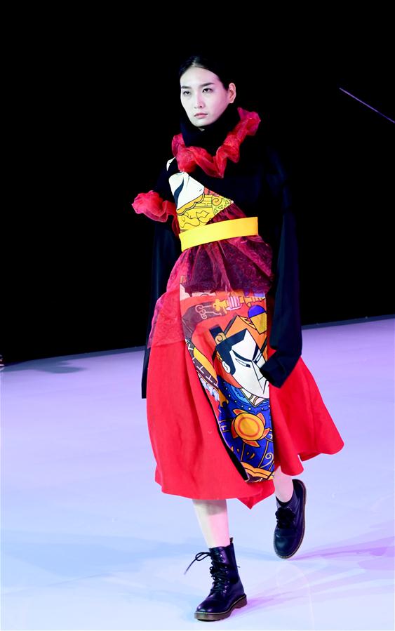 CHINA-HENAN-COLLEGE STUDENT-FASHION WEEK(CN)