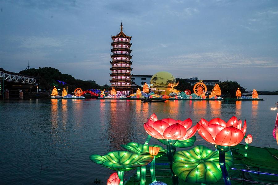 CHINA-JIANGSU-KUNSHAN-MID-AUTUMN FESTIVAL-LANTERN FAIR (CN)