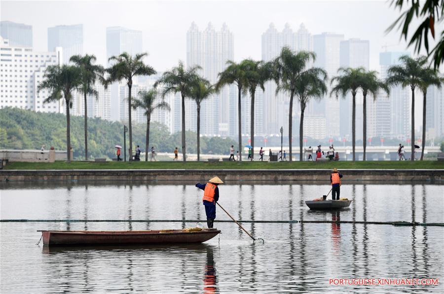 CHINA-NATIONAL DAY HOLIDAY-WORKERS (CN)