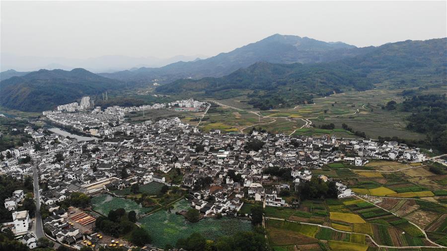 CHINA-ANHUI-HUANGSHAN-ANCIENT VILLAGE (CN)