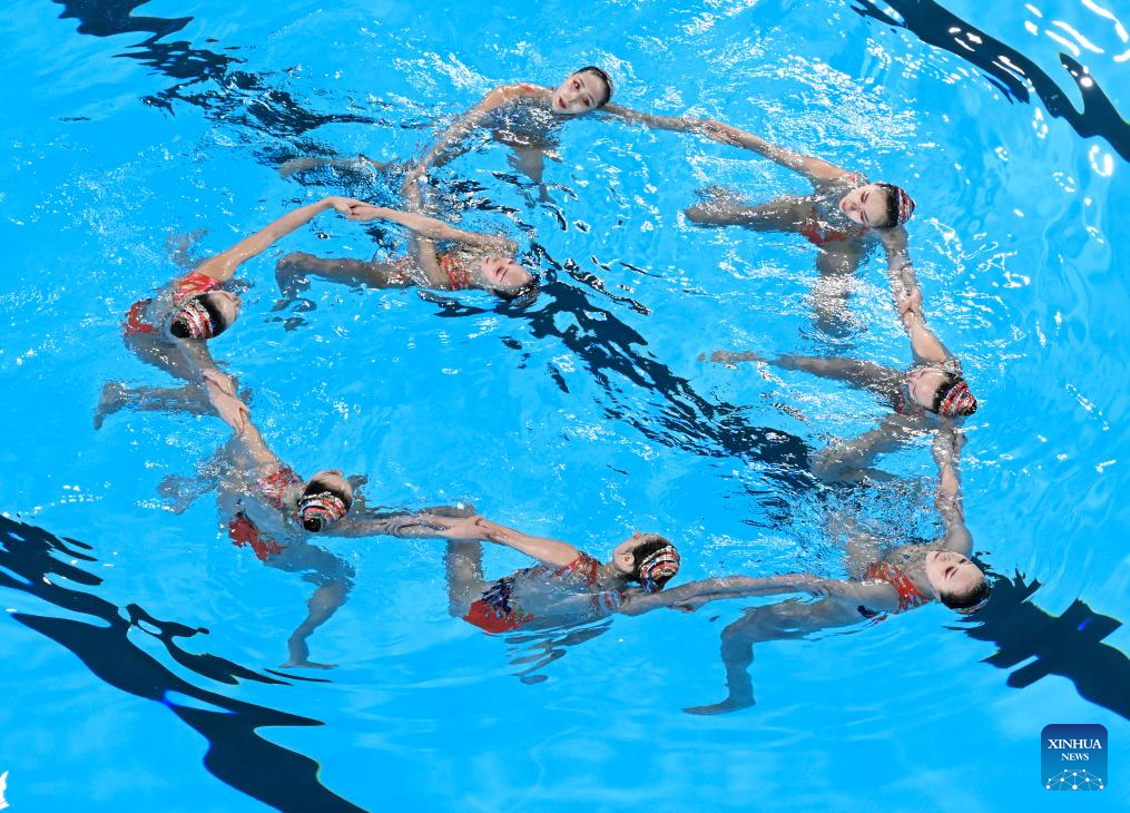 China conquista primeira medalha de ouro da história do nado artístico