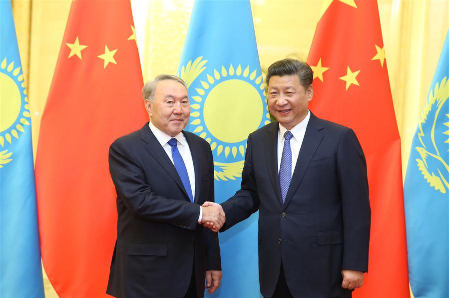 (Cinturão e Rota) Presidente chinês pede fortalecimento da coordenação estratégica entre China e Cazaquistão
