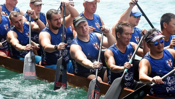 Competencia de bote de drag&oacute;n en Hong Kong