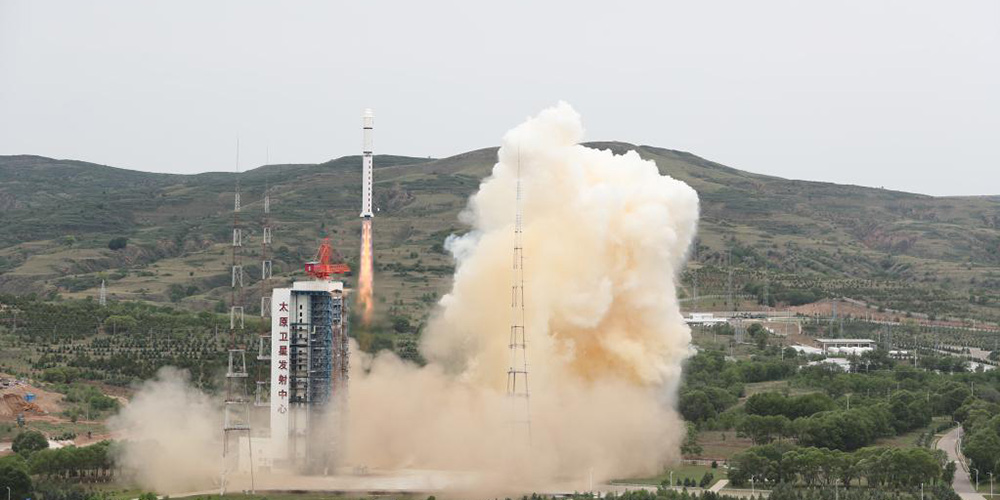 China lança quatro satélites por foguete Longa Marcha-2D