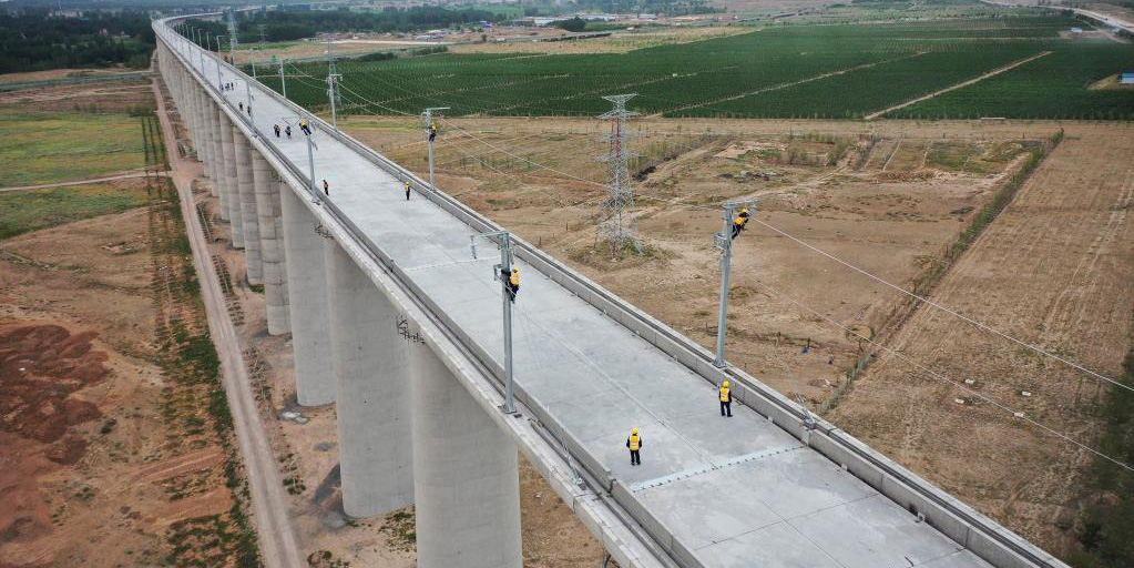 Segue em andamento a construção de principais ferrovias de alta velocidade no noroeste da China