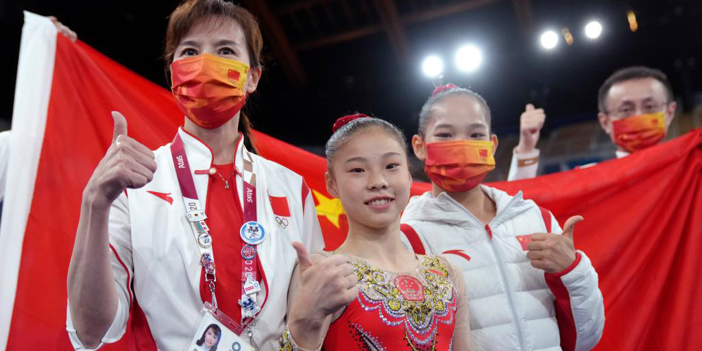 Ginastas chinesas conquistam ouro e prata na trave nos Jogos Olímpicos de Tóquio