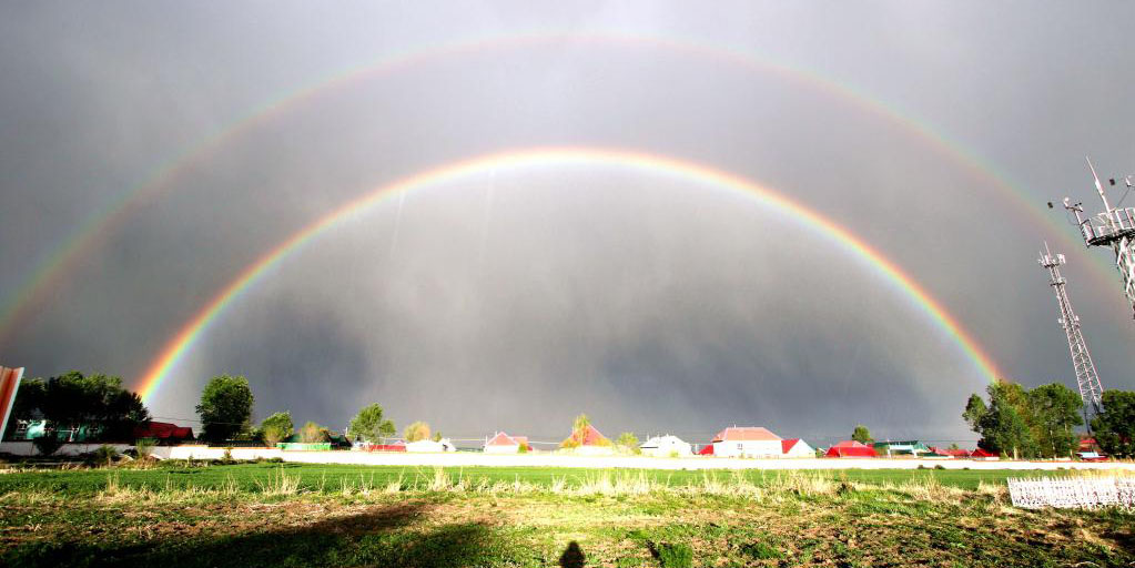 Meteorologistas de Xinjiang se esforçam para obter melhor precisão da previsão de arco-íris