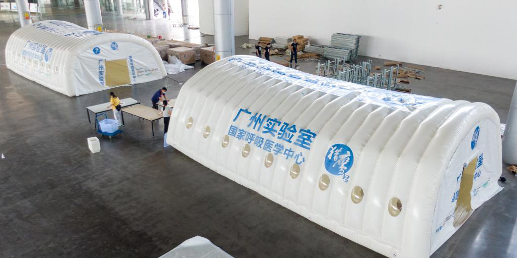 Cidade chinesa de Yangzhou constrói dois laboratórios infláveis para testes da COVID-19