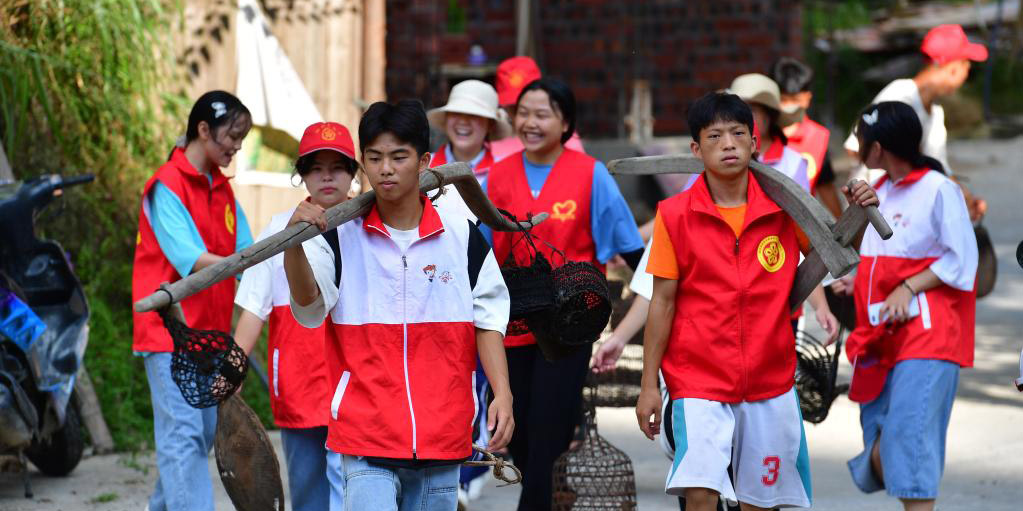 Fotos: férias de verão de alunos em Guangxi