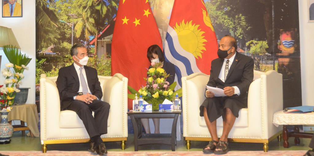 Kiribati e China prometem aumentar cooperação na construção do Cinturão e Rota e abordagem das mudanças climáticas