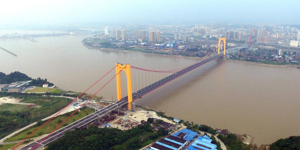 Yichang inaugura sua sexta ponte sobre o Rio Yangtze