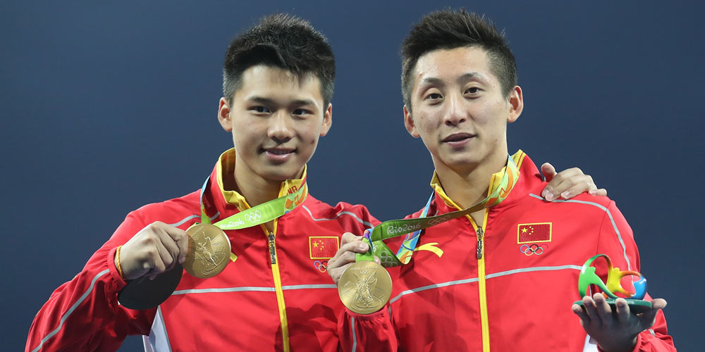 China conquista segunda medalha de ouro nos saltos ornamentais