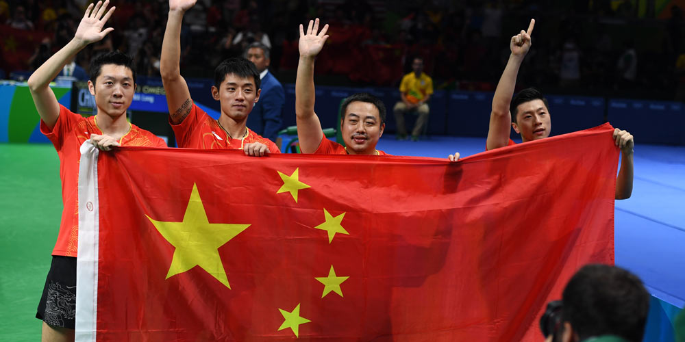 Rio 2016: Atletas chineses conquistam ouro na disputa de equipes masculinas de tênis de mesa