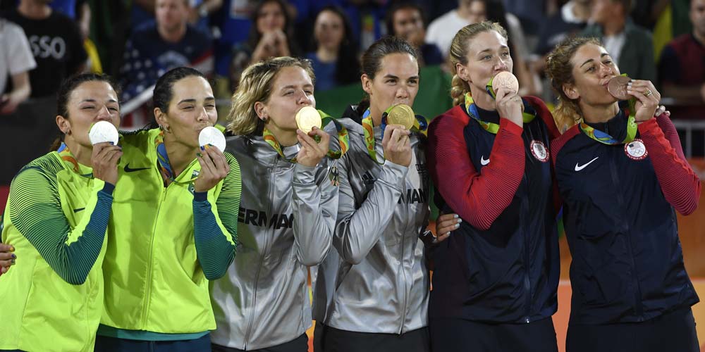 Rio 2016: Alemanha vence o ouro na disputa de vôlei de praia duplo feminino