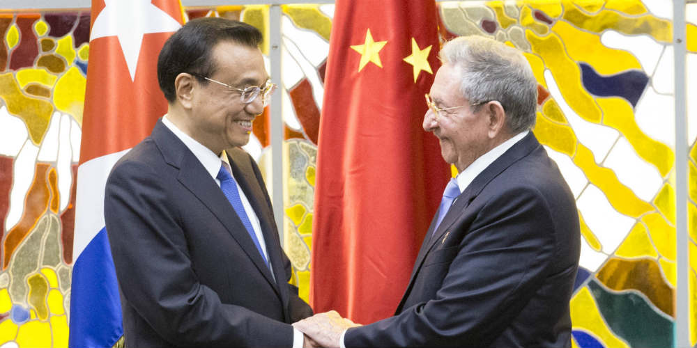 China promete fortalecer relações bilaterais com Cuba