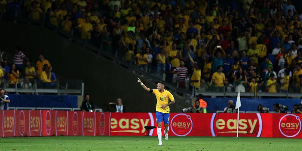 Brasil vence a Argentina por 3 a 0 e mantém liderança nas Eliminatórias