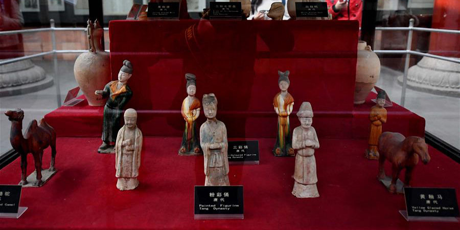 Museu exibe 25 túmulos antigos descobertos na região de Luoyang